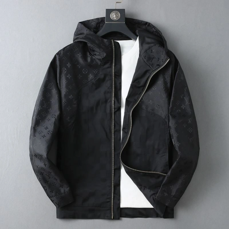 Tailored Louis Vuitton Outwear 136569
