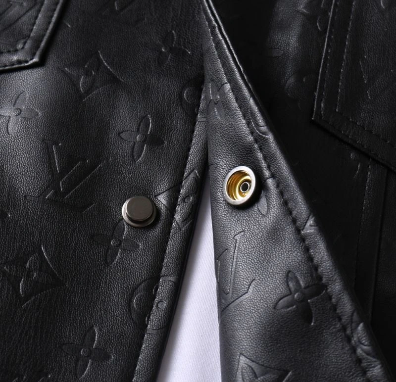 UrbanChic Louis Vuitton Outwear 136551