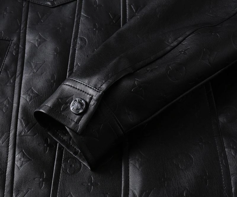 UrbanChic Louis Vuitton Outwear 136551