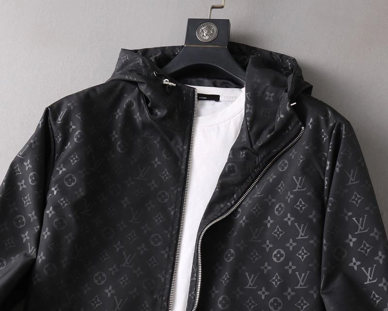 Louis Vuitton Outwear Comfortable 136546