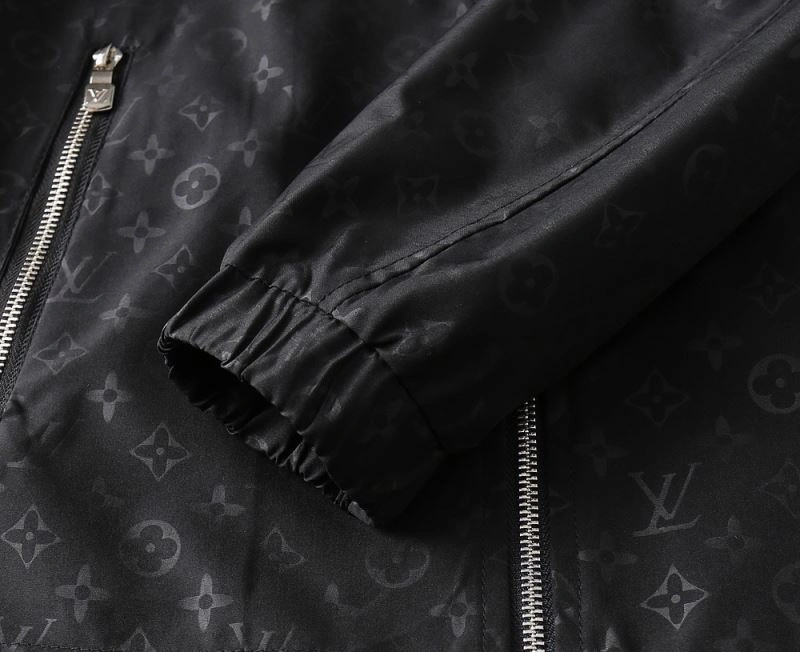 Louis Vuitton Outwear Comfortable 136546
