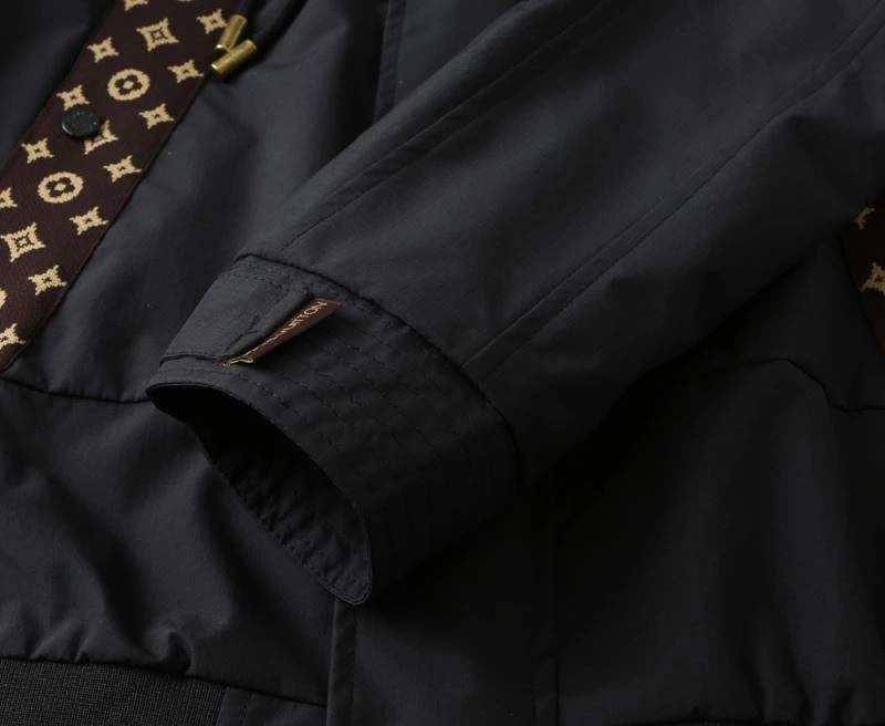 Sustainable Louis Vuitton Outwear 136547