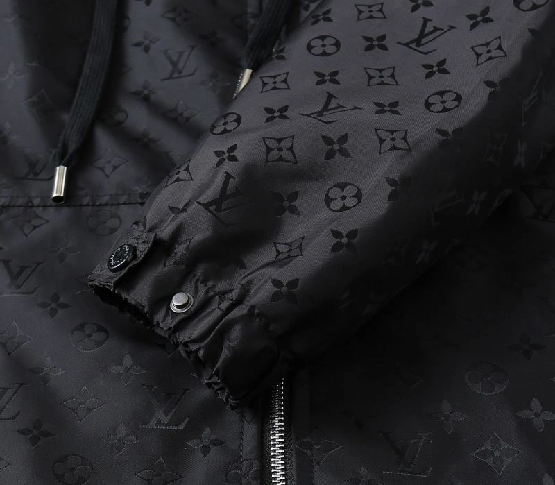 Louis Vuitton Outwear EyeCatching 136548