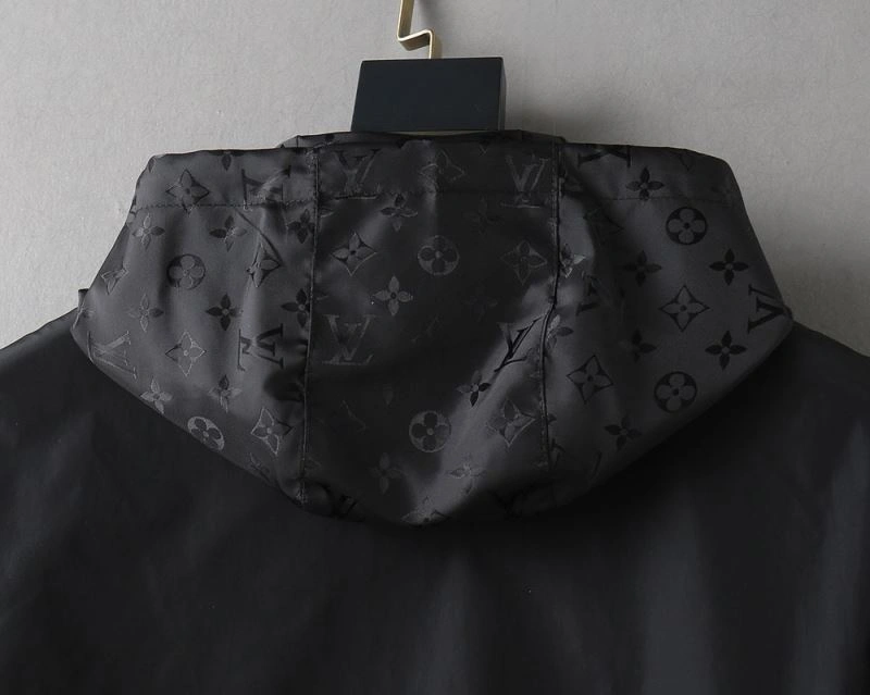 Sustainable Louis Vuitton Outwear 136545