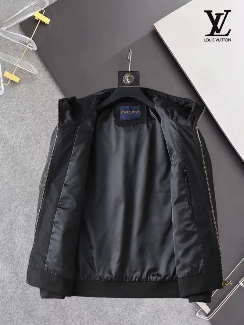 Sustainable Louis Vuitton Outwear 136545