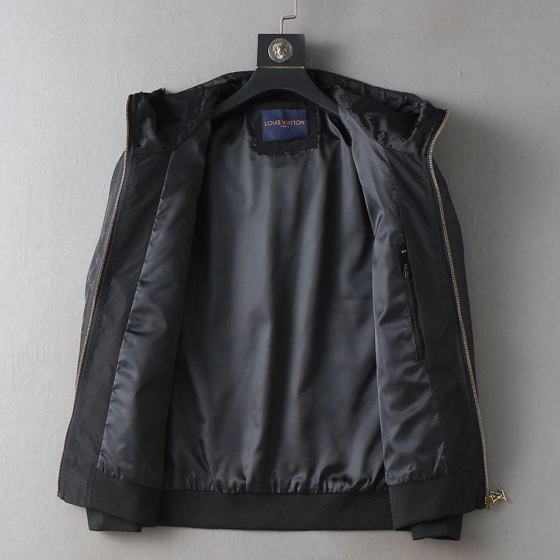 Sustainable Louis Vuitton Outwear 136545
