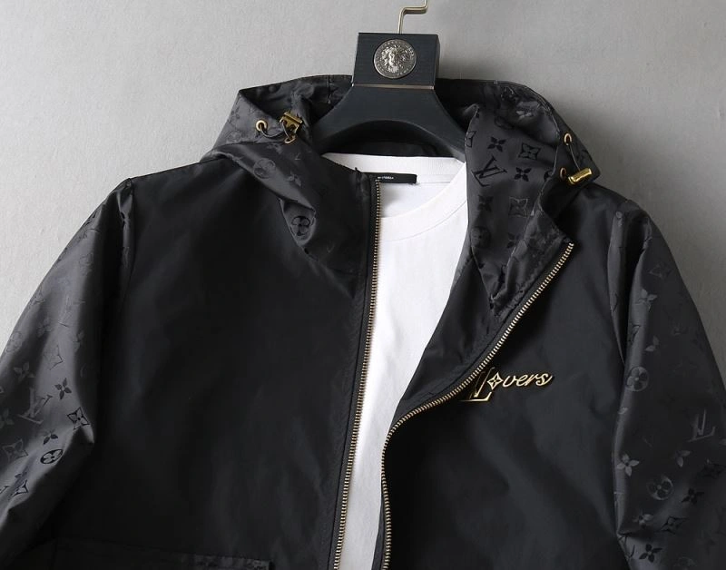 Sustainable Louis Vuitton Outwear 136545