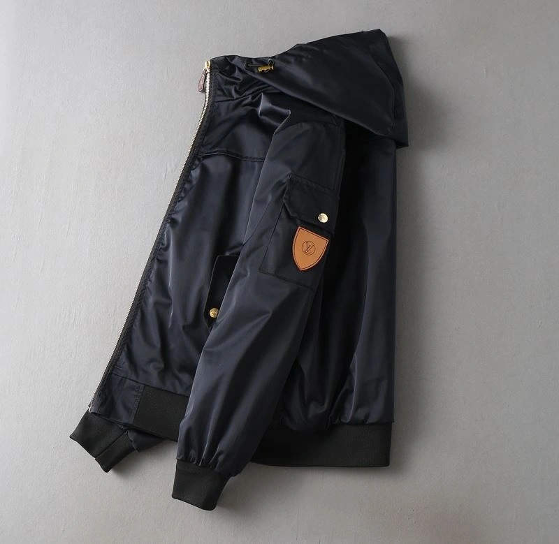Sporty Louis Vuitton Outwear 136544