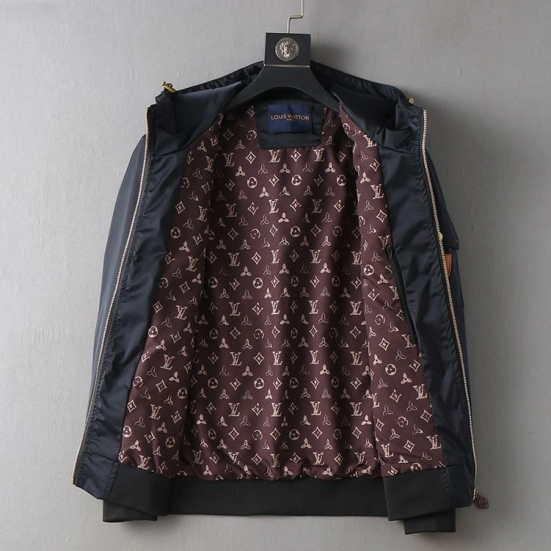 Sporty Louis Vuitton Outwear 136544