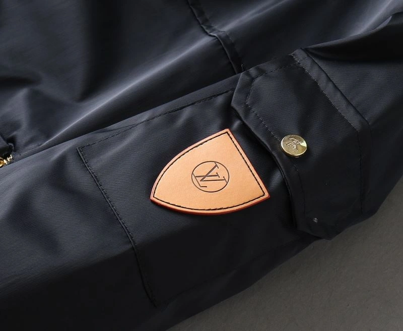 Sporty Louis Vuitton Outwear 136544