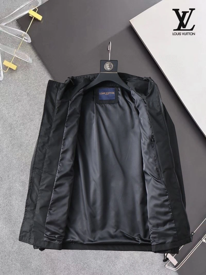 Louis Vuitton Outwear Neat 136540