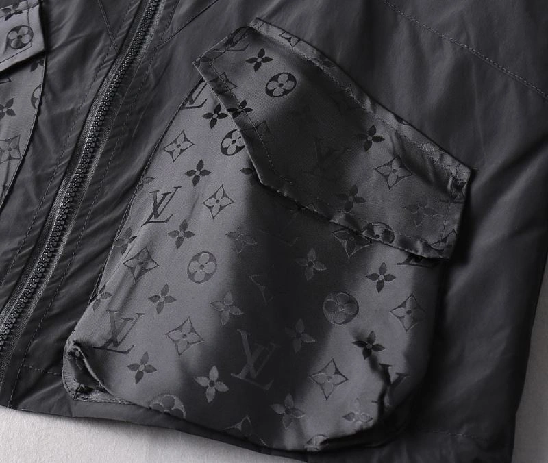 Louis Vuitton Outwear TechFriendly 136541