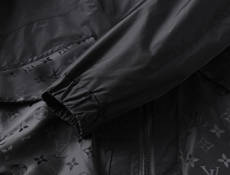 Louis Vuitton Outwear TechFriendly 136541