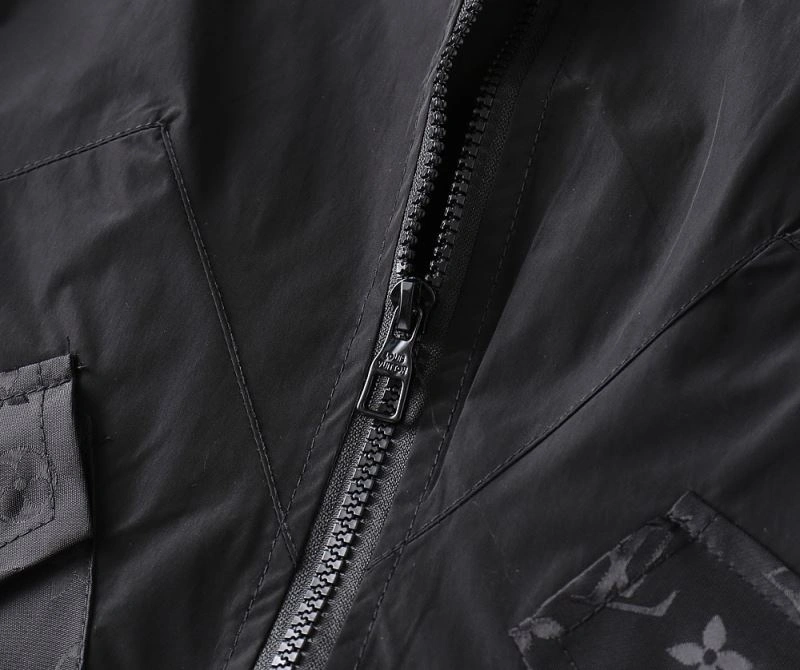 Louis Vuitton Outwear TechFriendly 136541