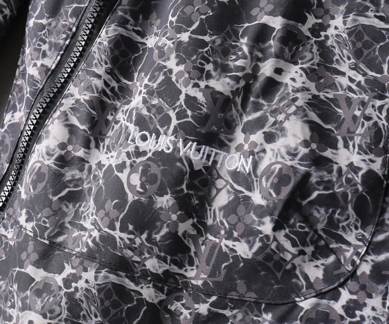 Louis Vuitton Outwear Soft 136539