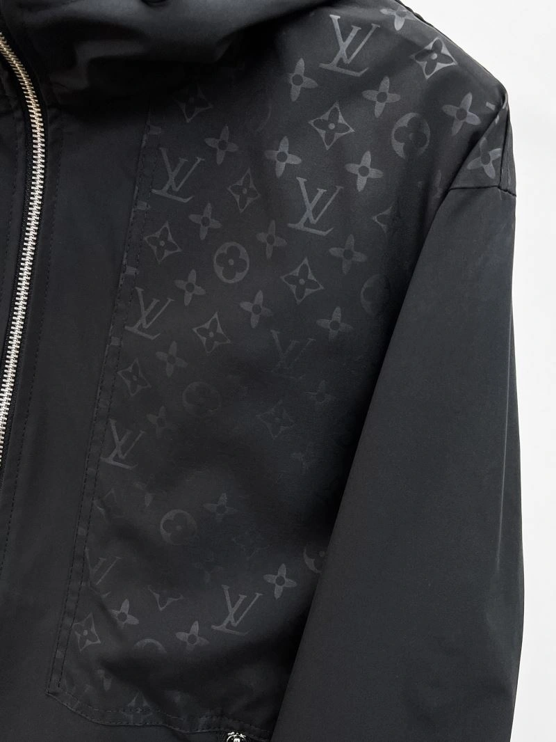 Durable Louis Vuitton Outwear 136533