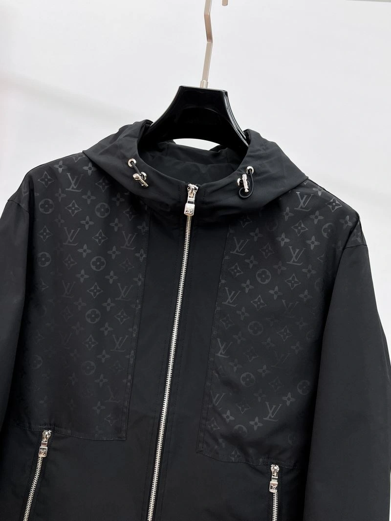 Durable Louis Vuitton Outwear 136533