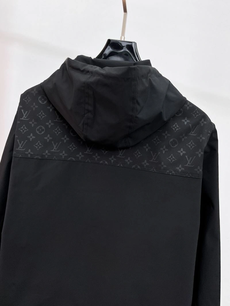 Durable Louis Vuitton Outwear 136533