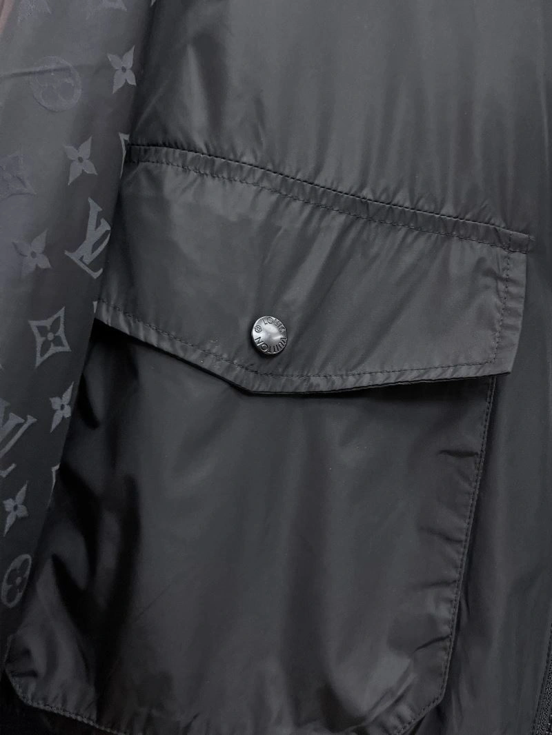 Louis Vuitton Outwear Soft 136532