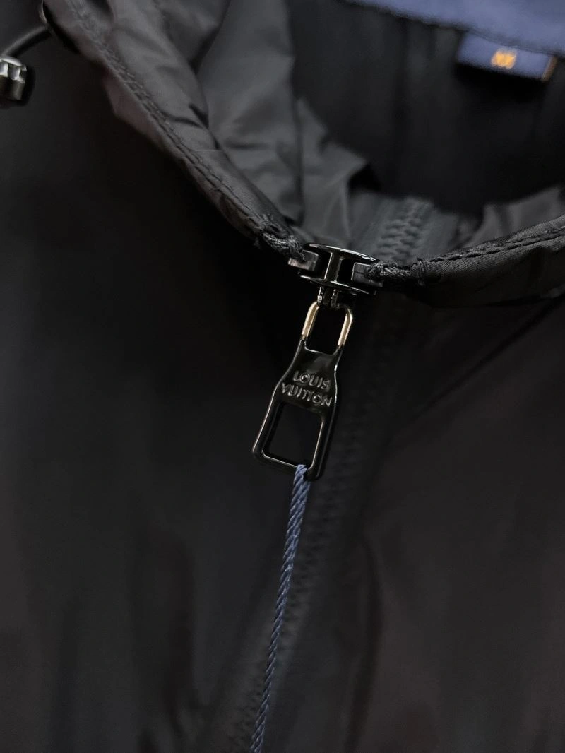 Louis Vuitton Outwear Soft 136532