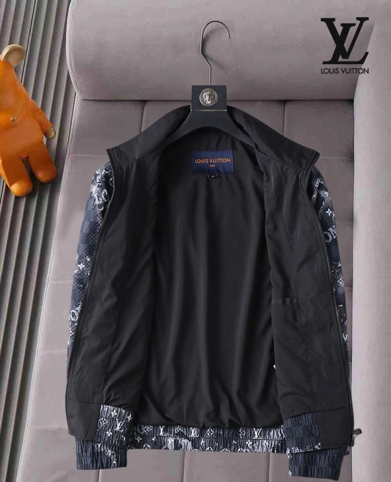 Practical Louis Vuitton Outwear 136530