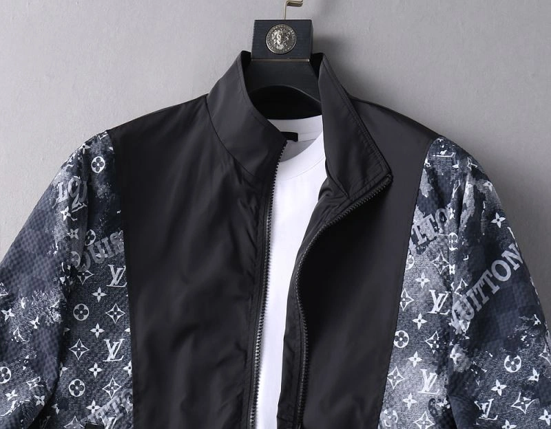 Practical Louis Vuitton Outwear 136530