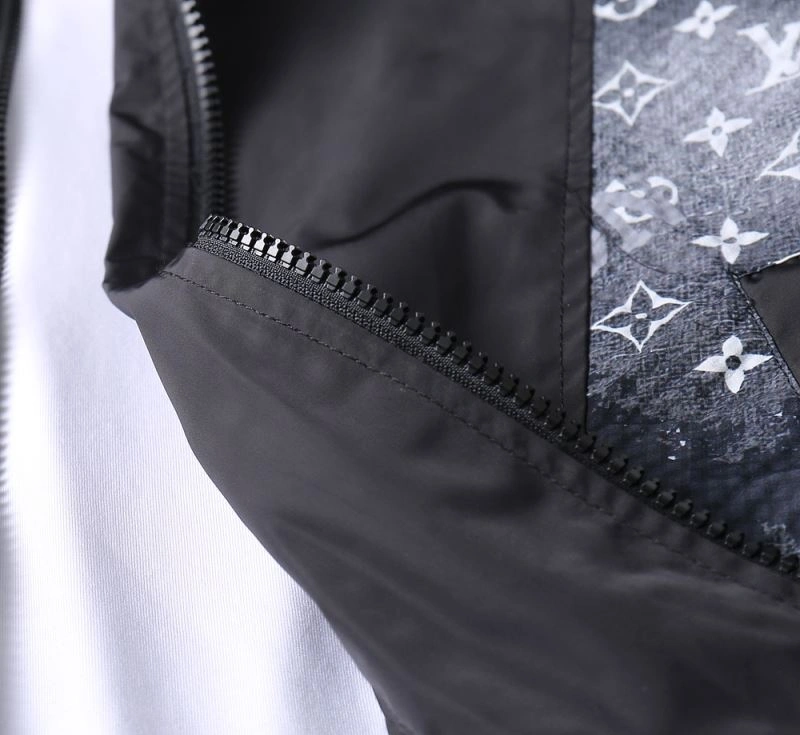Practical Louis Vuitton Outwear 136530