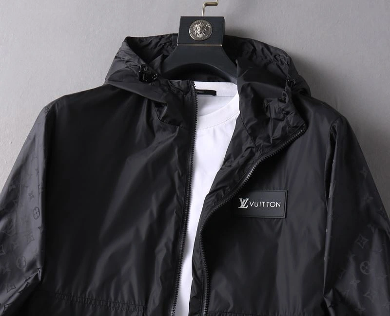 Louis Vuitton Outwear TimelessDesign 136521