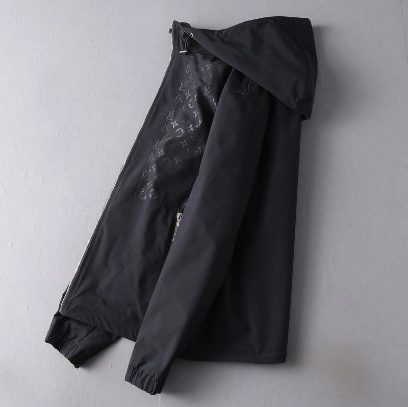 Durable Louis Vuitton Outwear 136531
