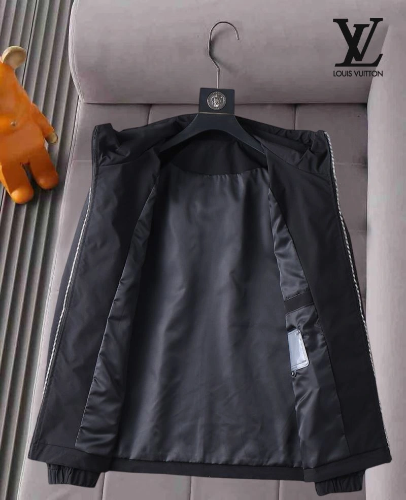 Durable Louis Vuitton Outwear 136531