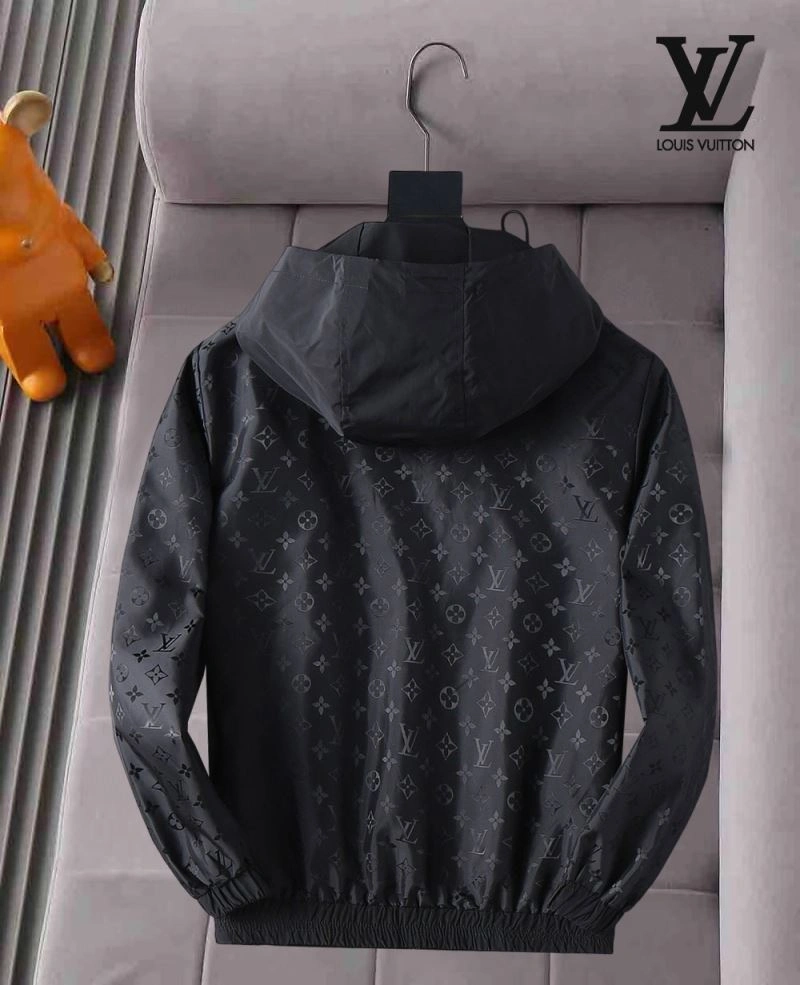Louis Vuitton Outwear Practical 136513
