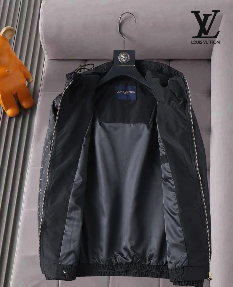 Louis Vuitton Outwear Practical 136513