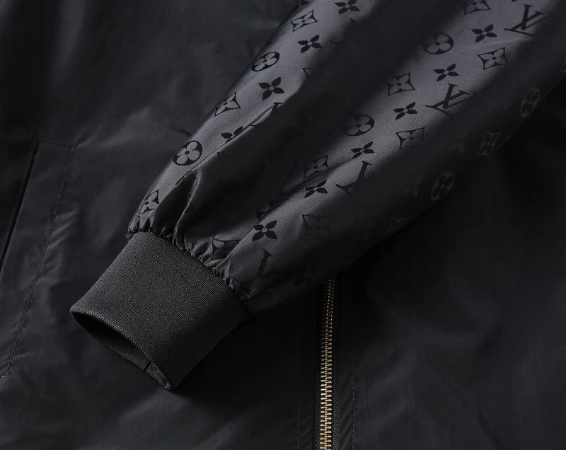 Louis Vuitton Outwear FlexibleFit 136518