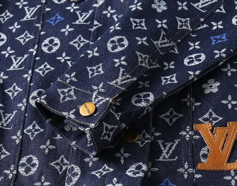 Louis Vuitton Outwear Durable 136517