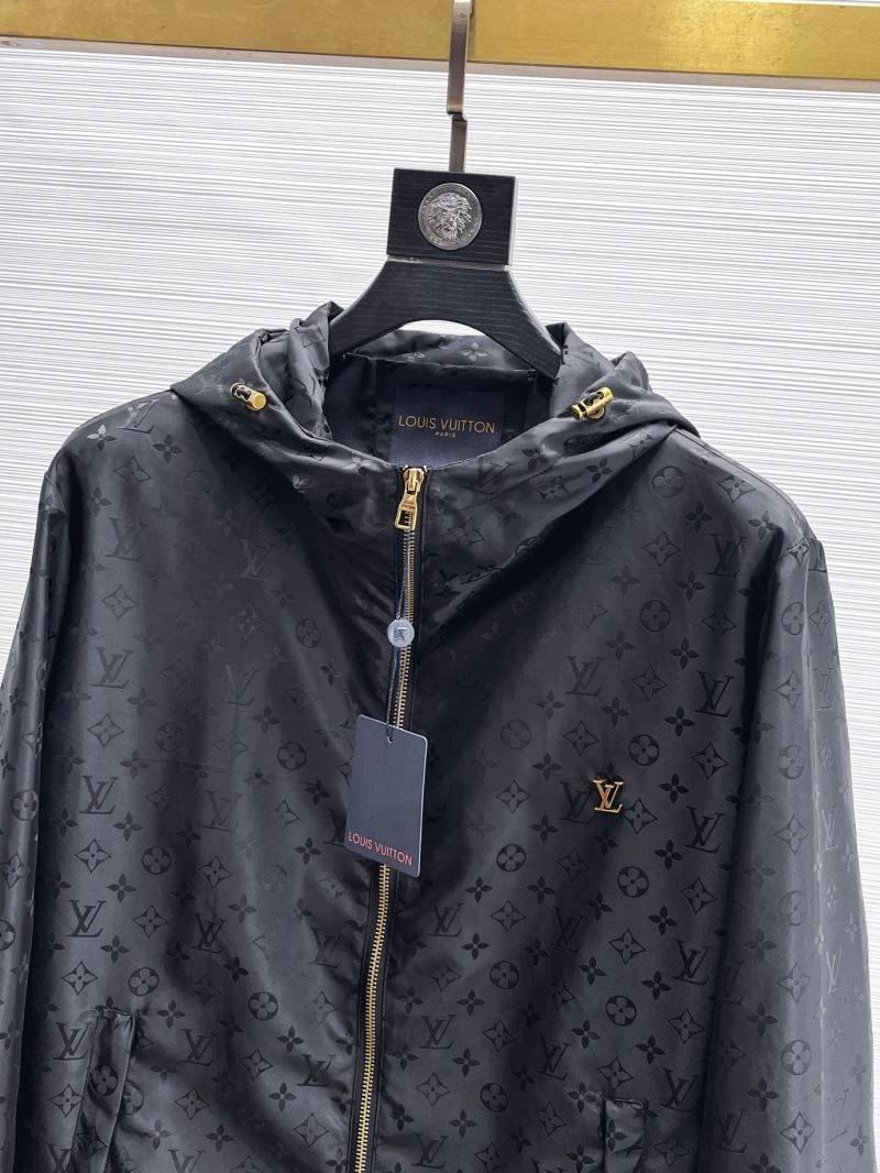 Colorful Louis Vuitton Outwear 136514