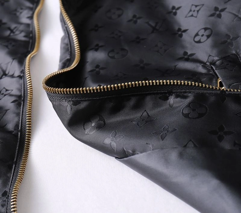 Louis Vuitton Outwear Thermal 136528
