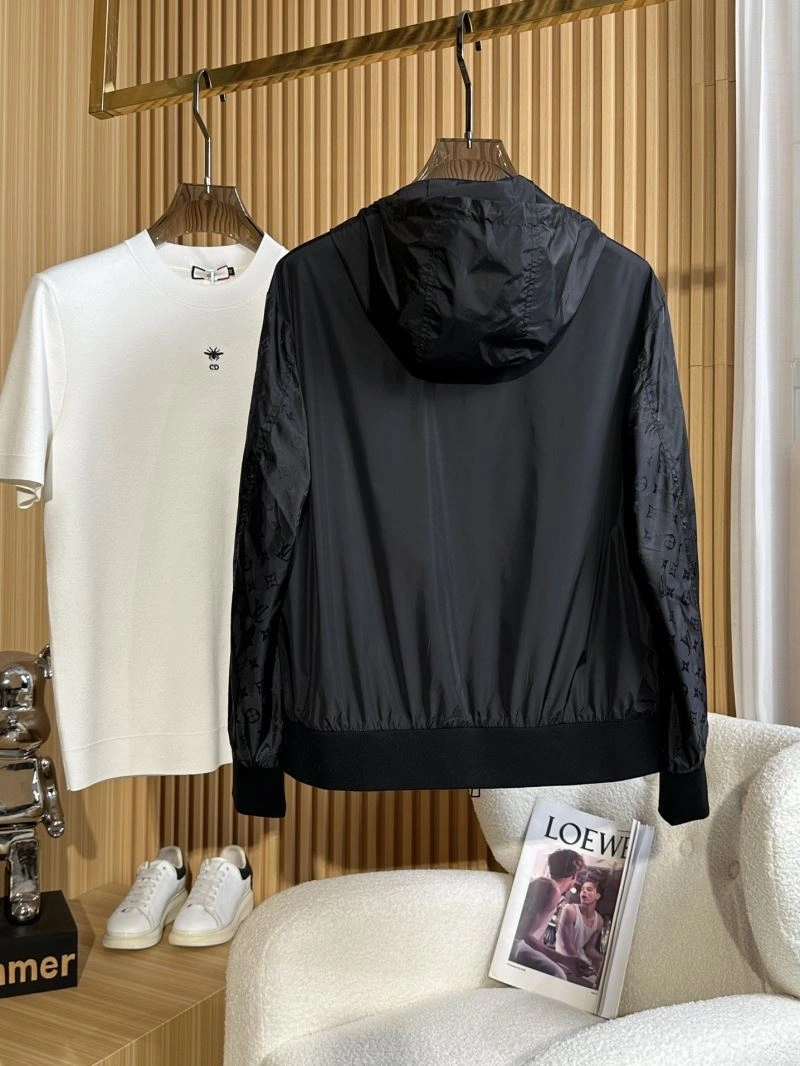 NewStyle Louis Vuitton Outwear 136526