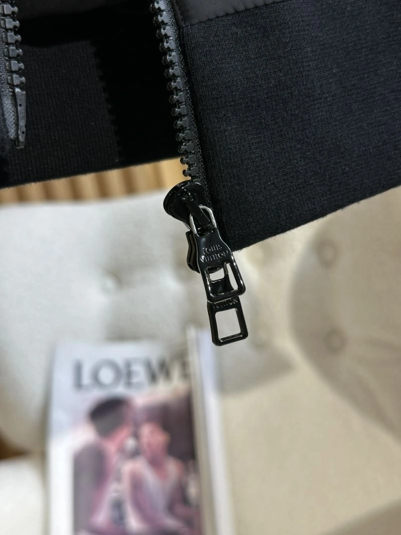 NewStyle Louis Vuitton Outwear 136526