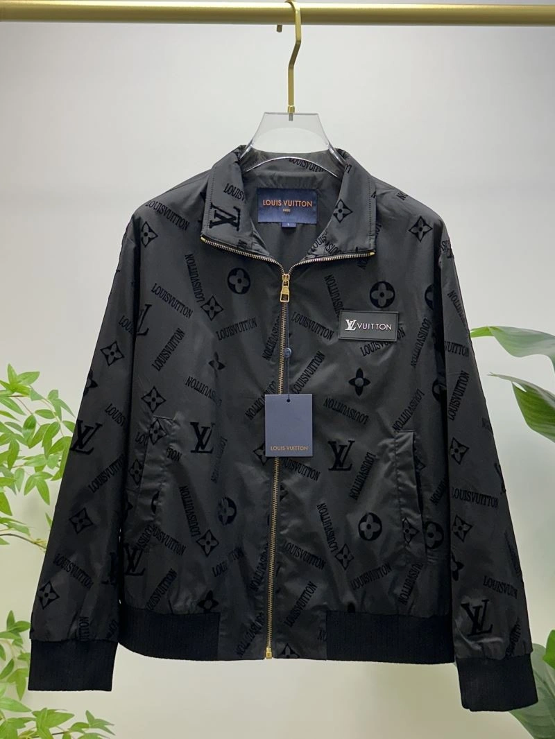 Louis Vuitton Outwear Durable 136510
