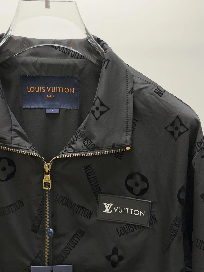 Louis Vuitton Outwear Durable 136510