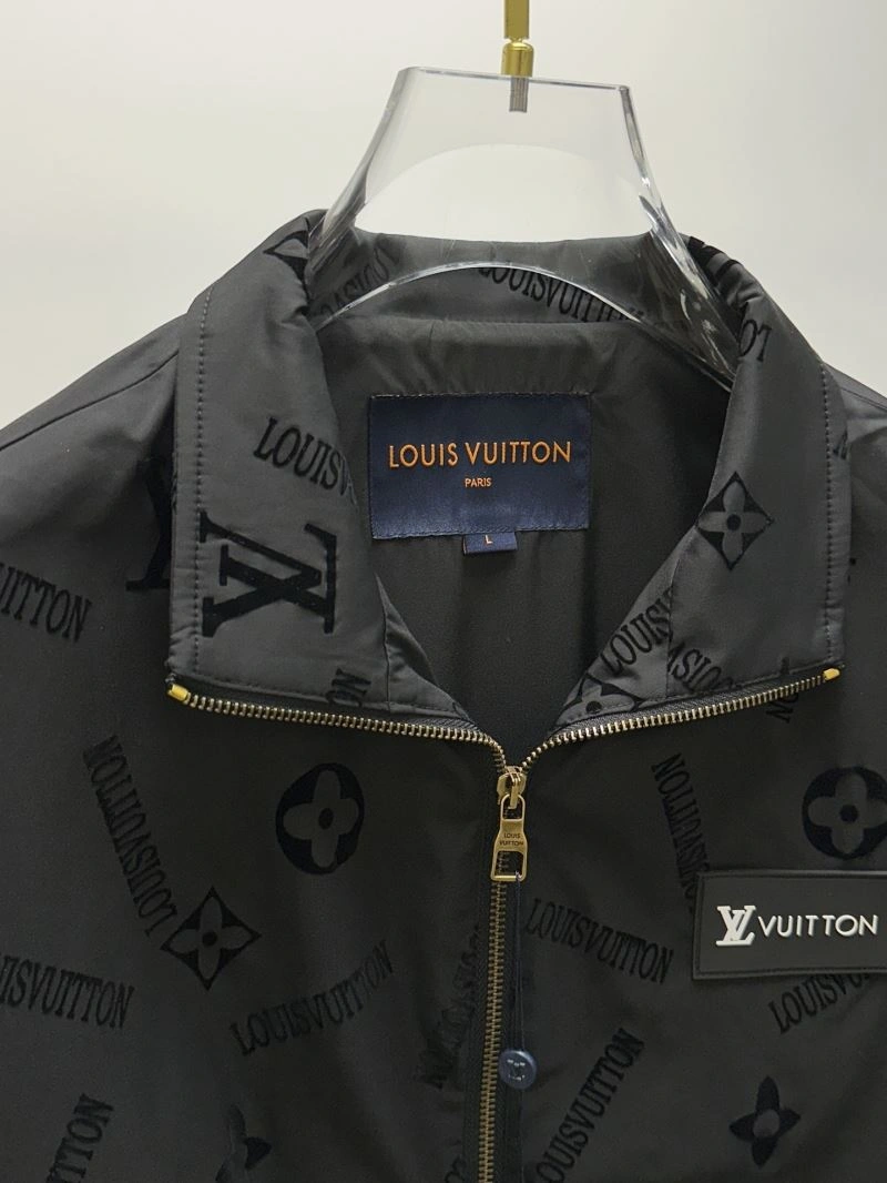 Louis Vuitton Outwear Durable 136510