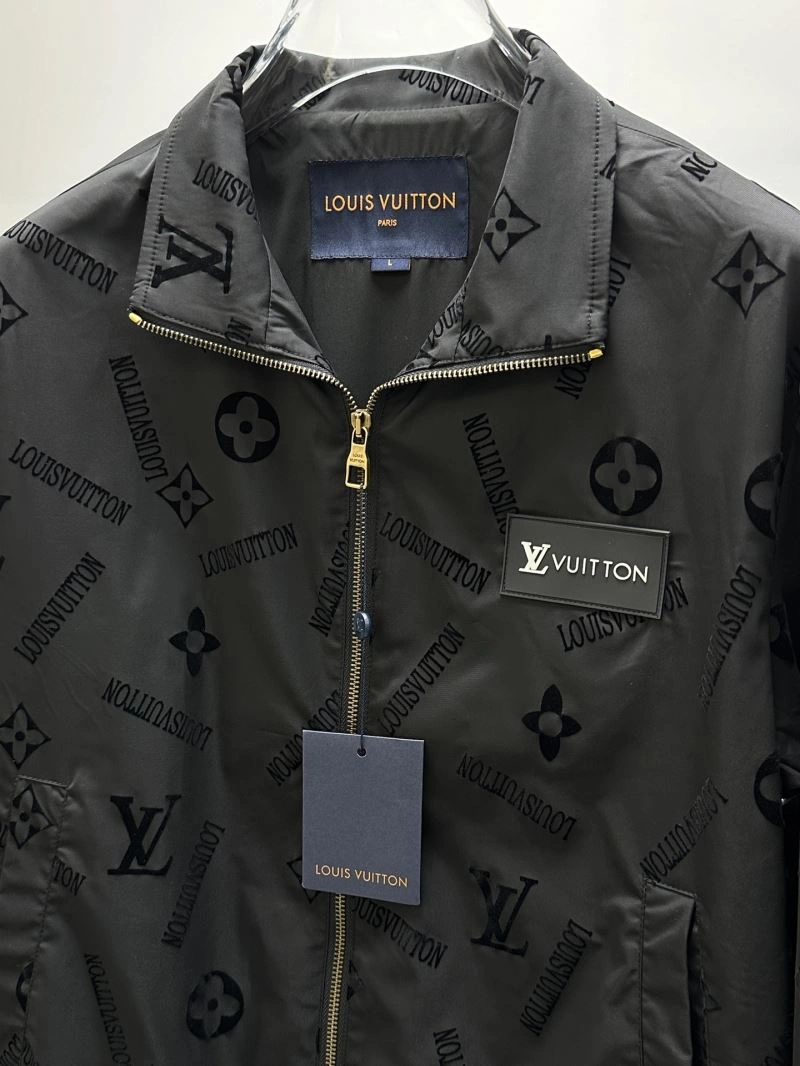 Louis Vuitton Outwear Durable 136510