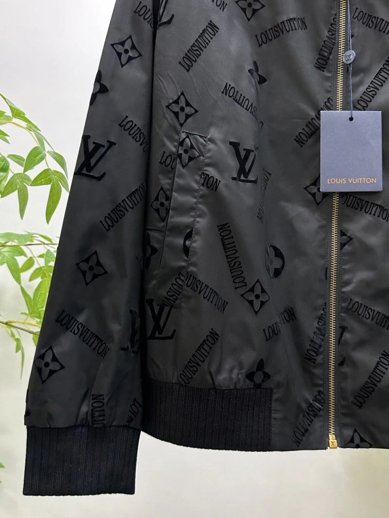 Louis Vuitton Outwear Durable 136510
