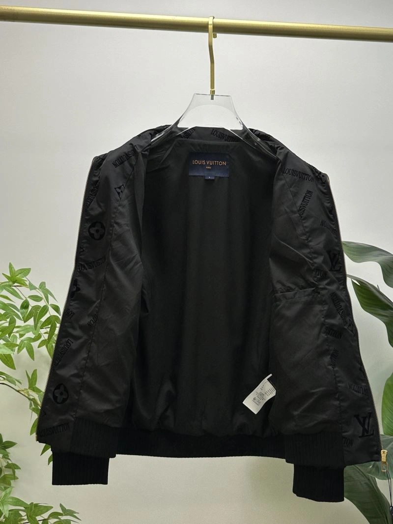 Louis Vuitton Outwear Durable 136510