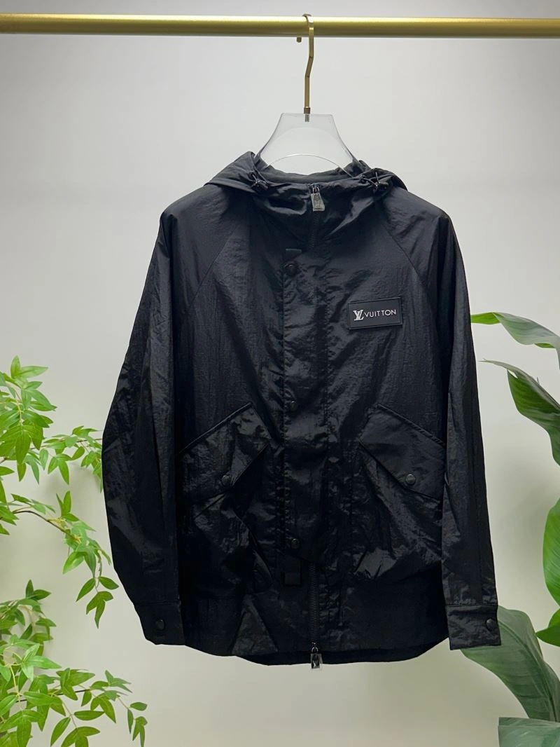 TimelessDesign Louis Vuitton Outwear 136516