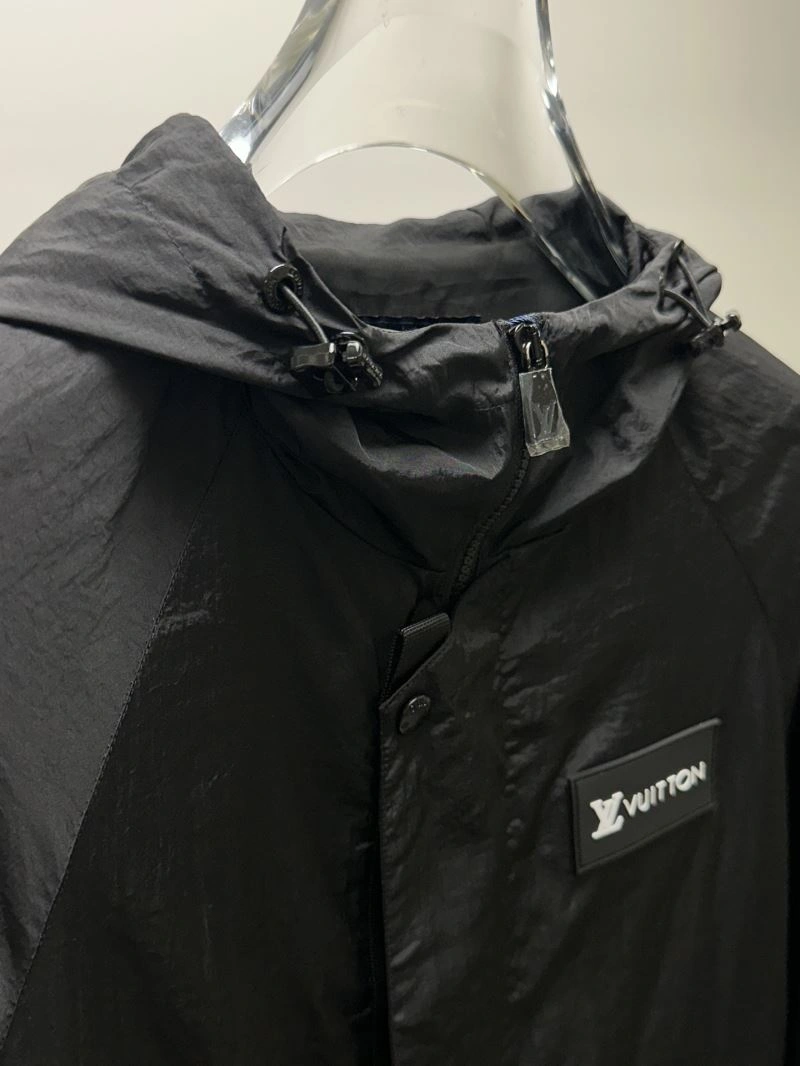 TimelessDesign Louis Vuitton Outwear 136516