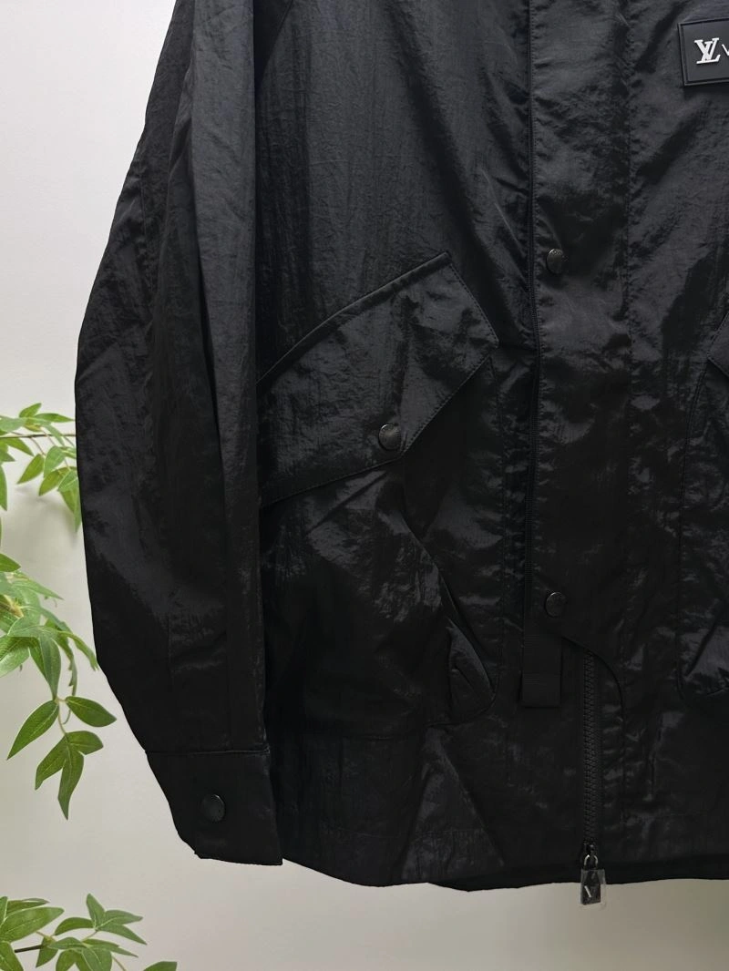TimelessDesign Louis Vuitton Outwear 136516
