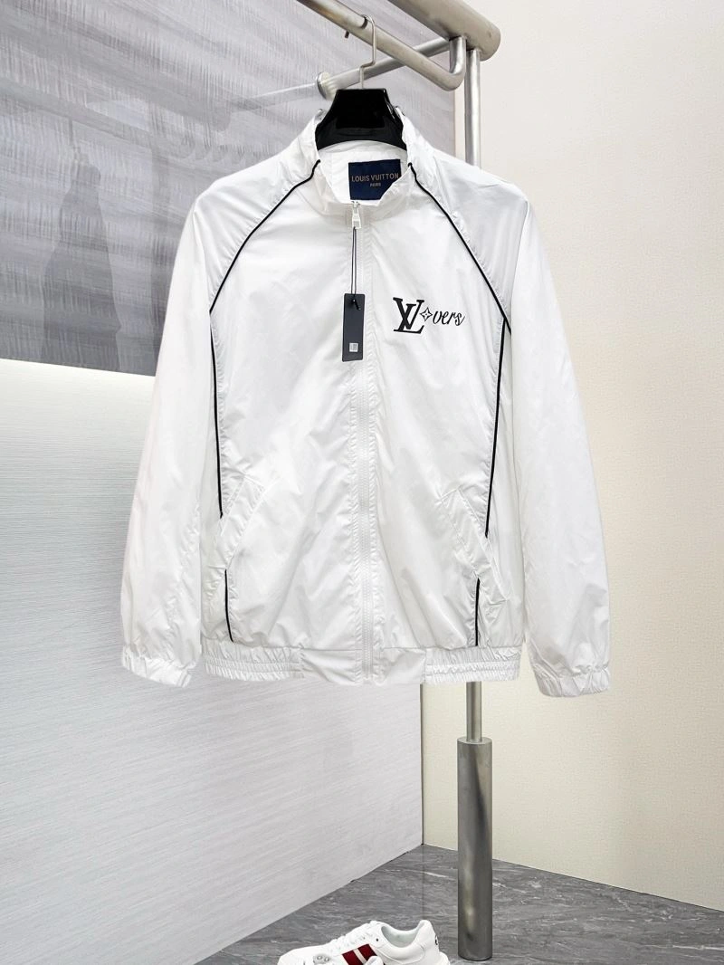 TravelReady Louis Vuitton Outwear 136519