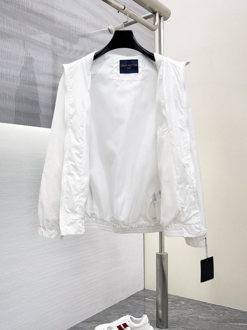 TravelReady Louis Vuitton Outwear 136519