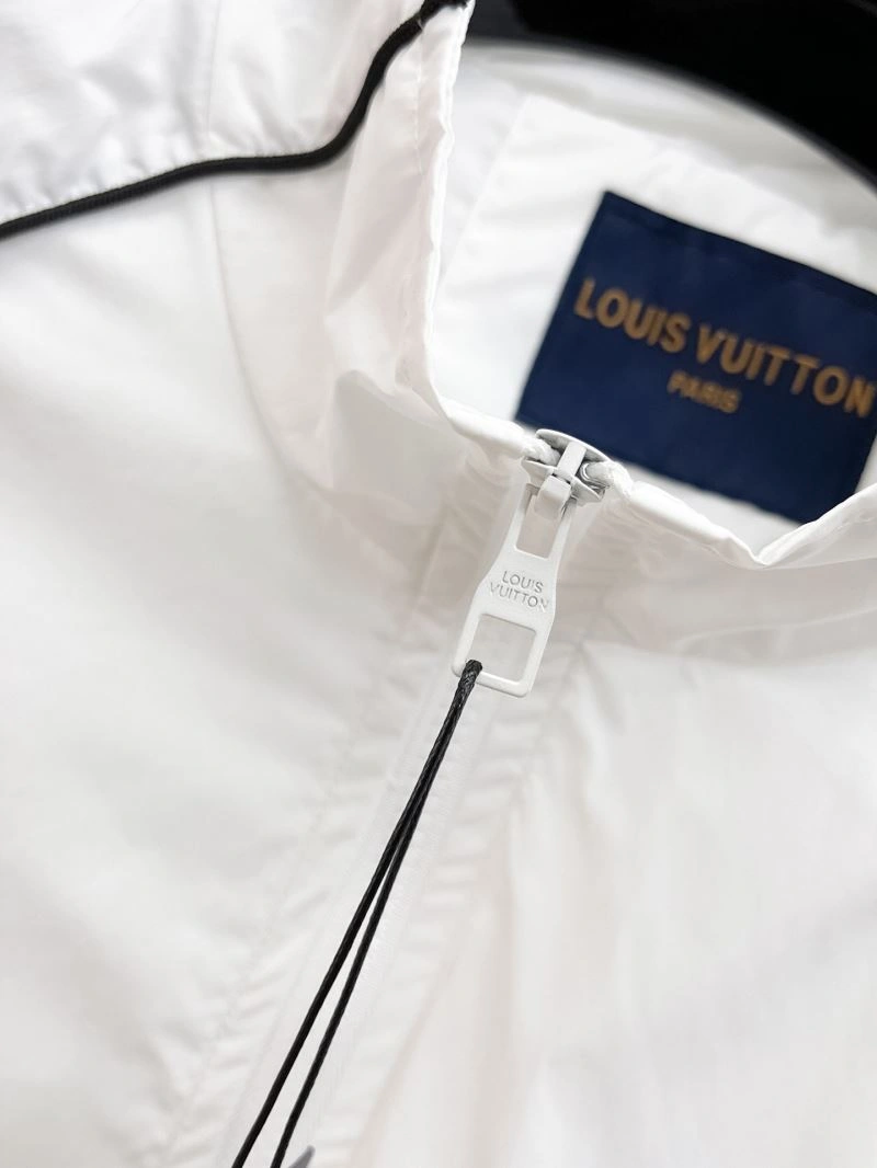 TravelReady Louis Vuitton Outwear 136519